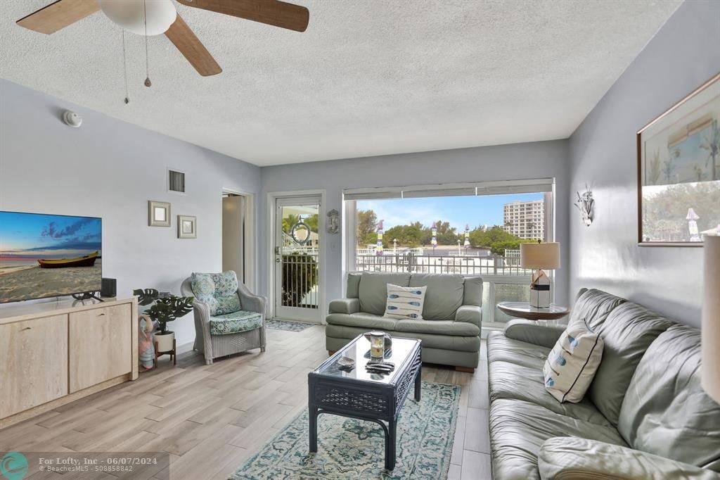 Pompano Beach, FL 33062,999 N Riverside Dr #3