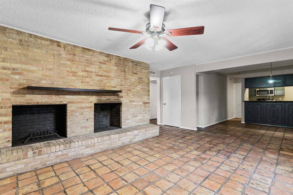 Dallas, TX 75206,5916 Birchbrook Drive #225