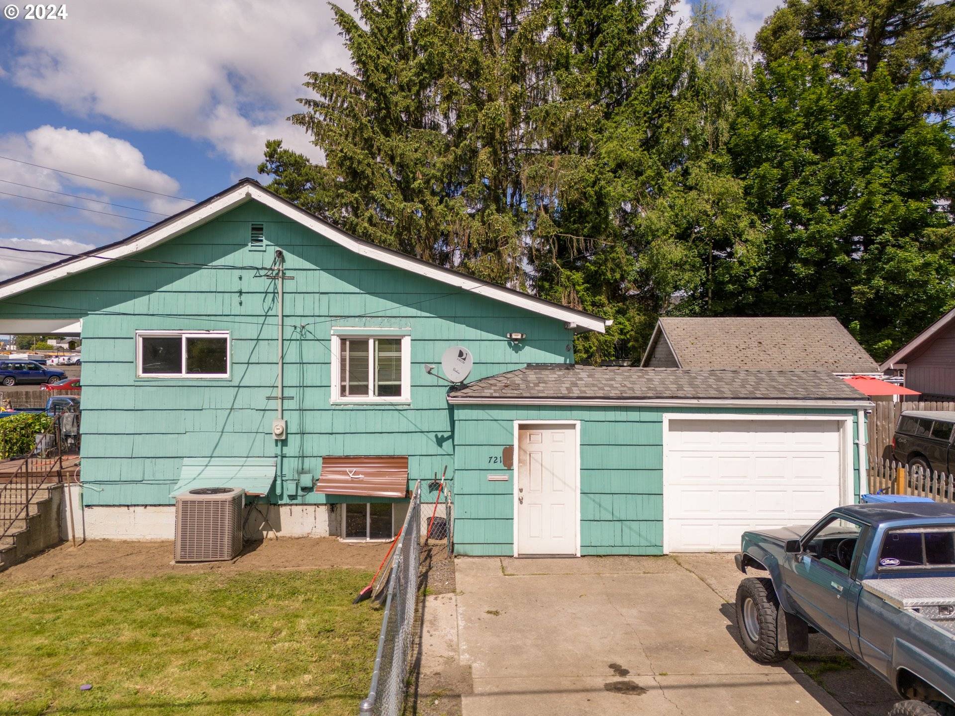 Kelso, WA 98626,721 ASH ST