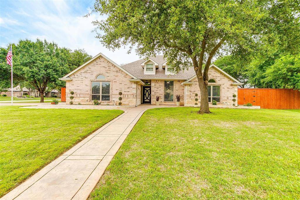 Burleson, TX 76028,3416 Oak Leaf Drive