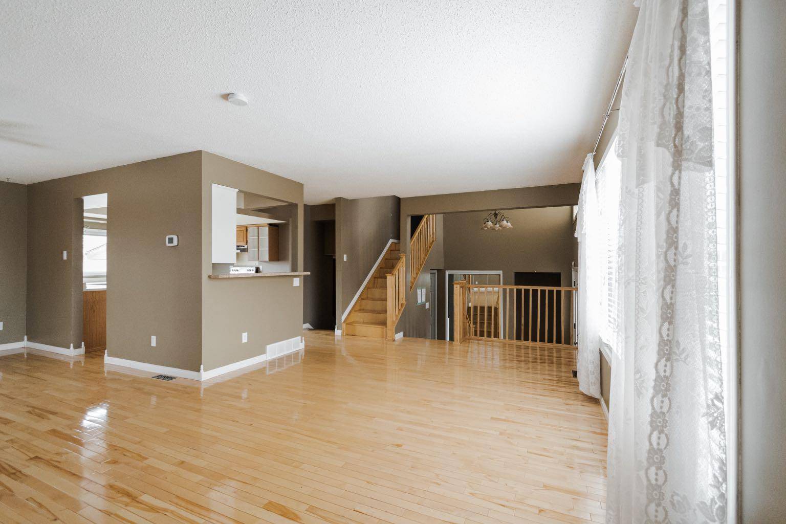 Fort Mcmurray, AB T9K 1N7,138 MacLaren CRES