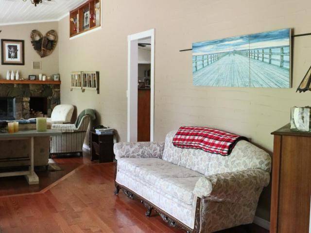 760 BIRCH DRIVE, Clearwater, BC V0E 1N1