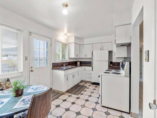 1057 SUDBURY AVE, Kamloops, BC V2B 2A2