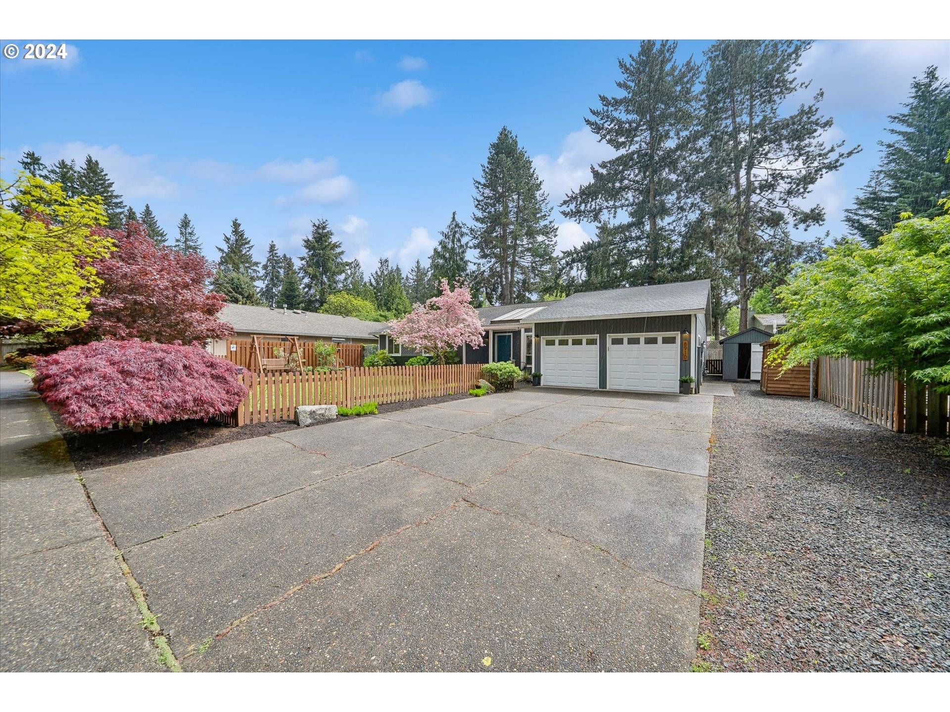 Tualatin, OR 97062,8910 SW ARAPAHO RD