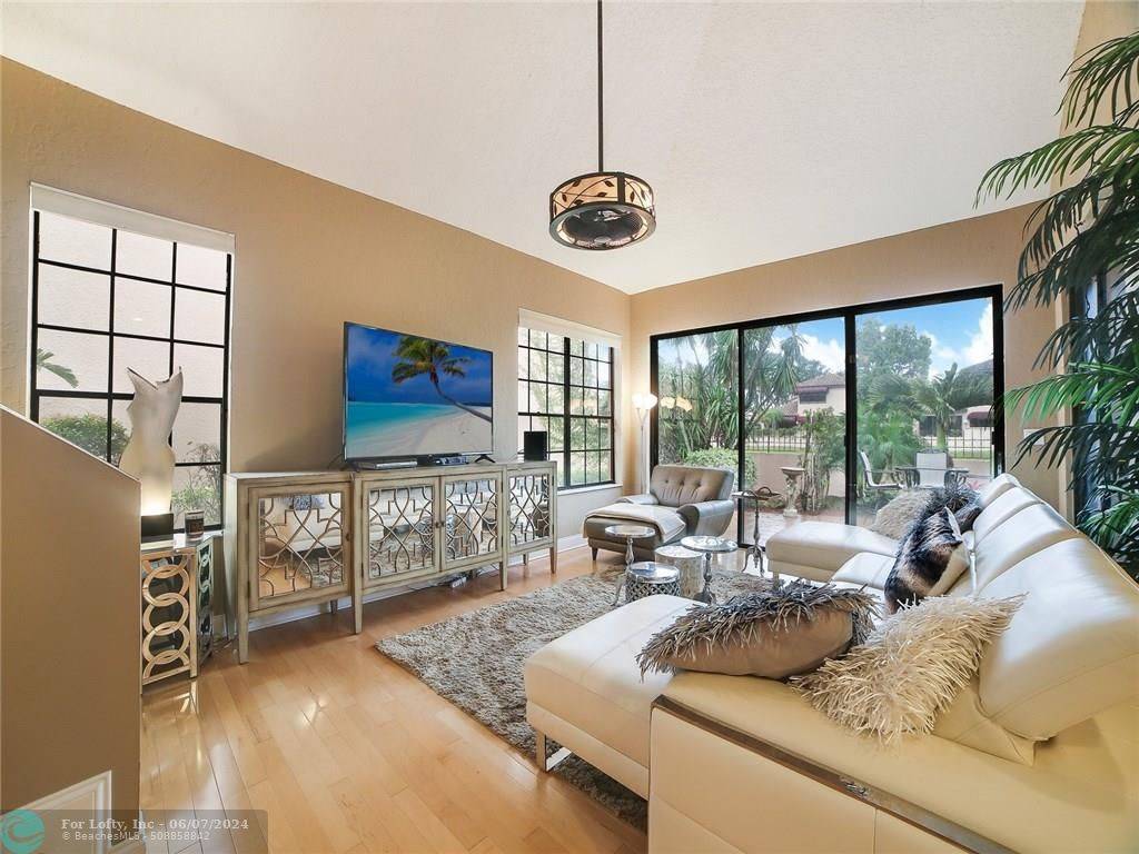 Deerfield Beach, FL 33442,2875 Via Venezia