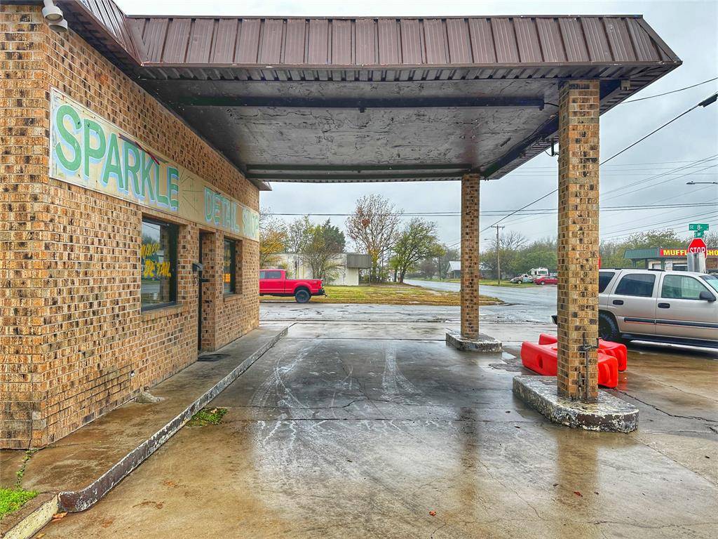 Mineral Wells, TX 76067,815 S Oak Avenue