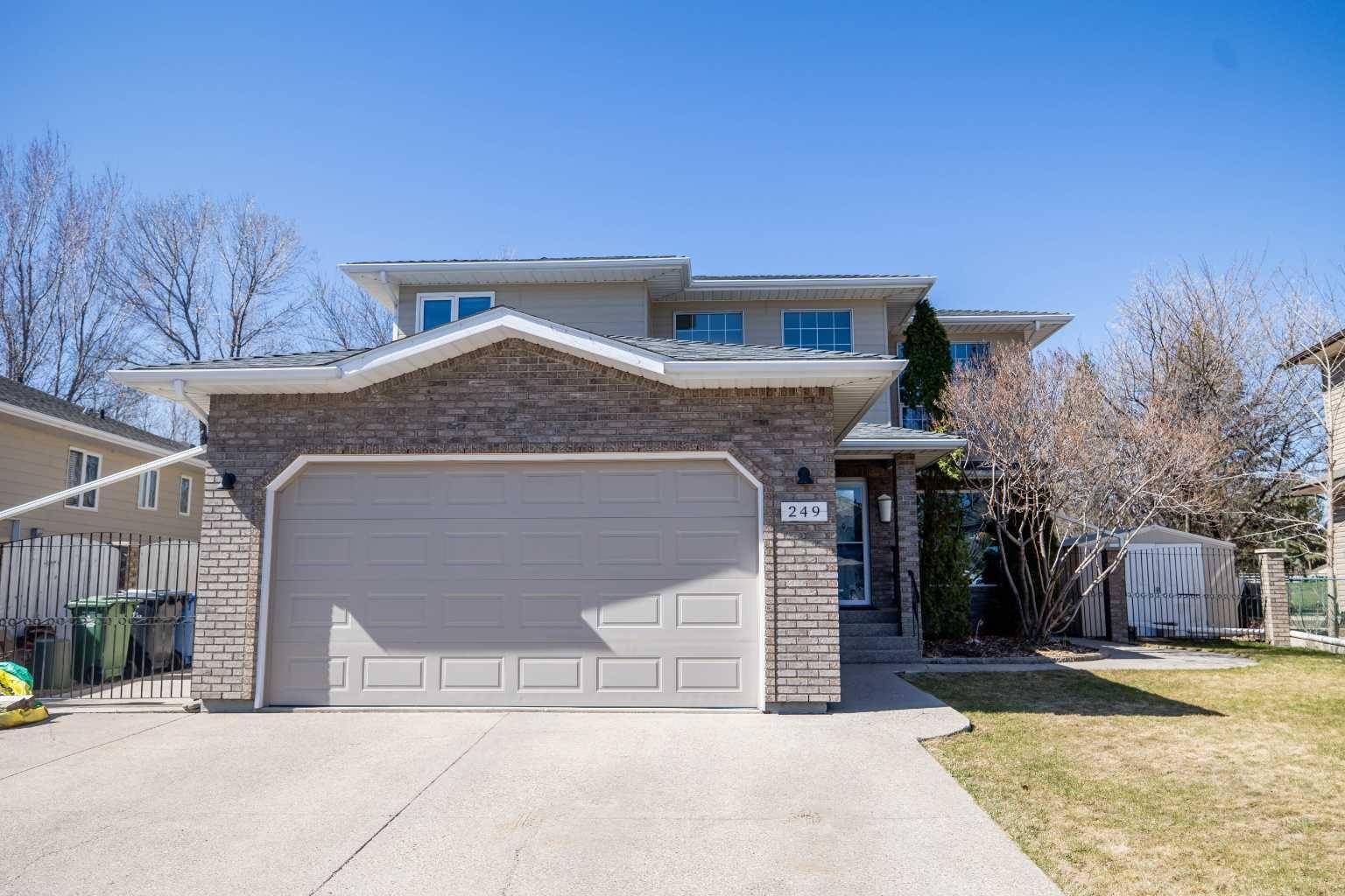 Coaldale, AB T1M1H3,249 Fairway DR