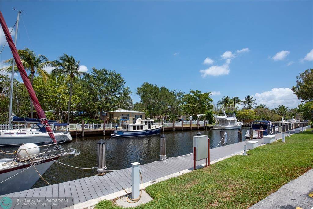 Fort Lauderdale, FL 33315,1000 River Reach Dr  #210