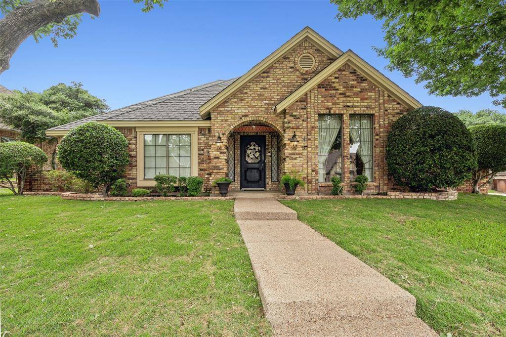 Bedford, TX 76021,849 Shady Lake Drive