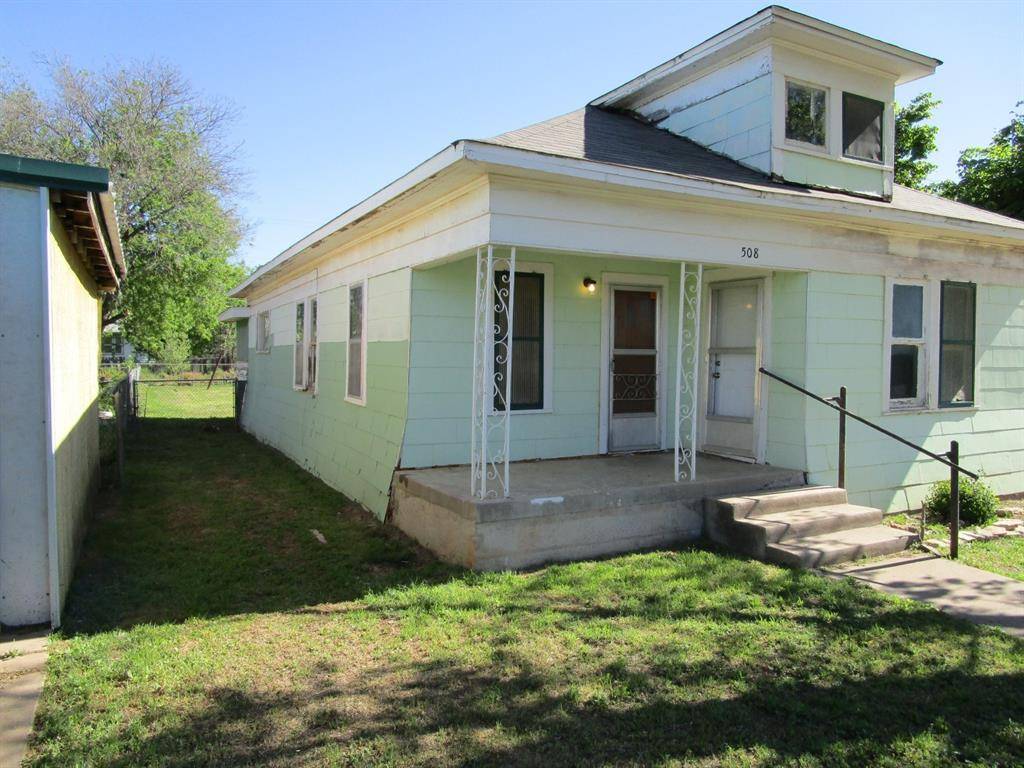 Quanah, TX 79252,508 W 5th Street