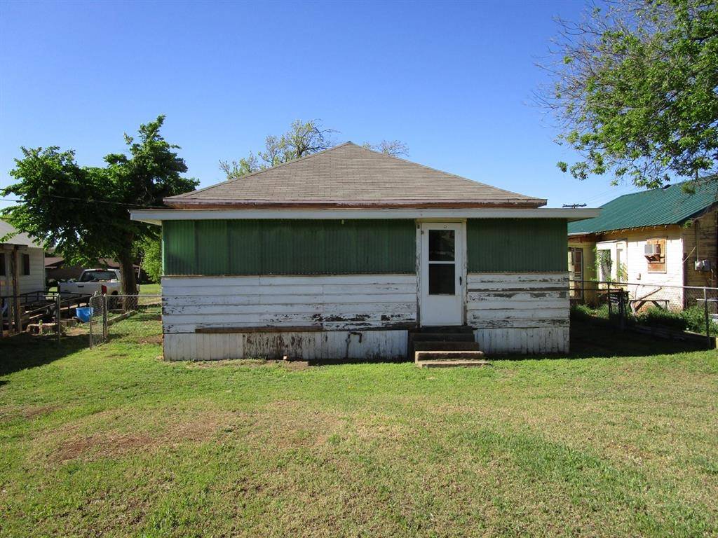 Quanah, TX 79252,508 W 5th Street