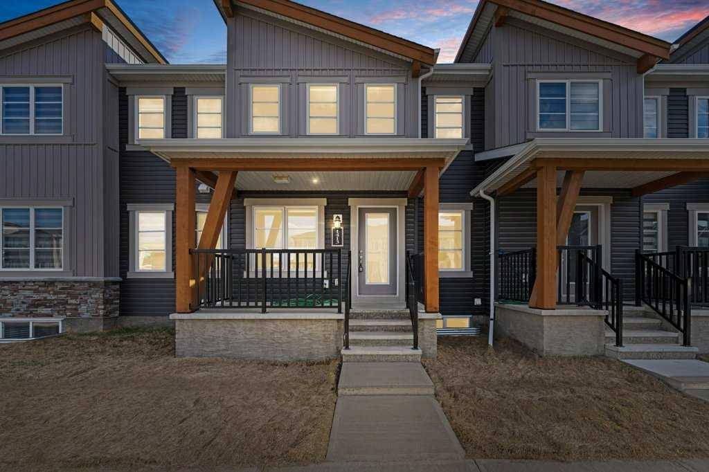 Calgary, AB T3P 1V1,1413 148 AVE NW