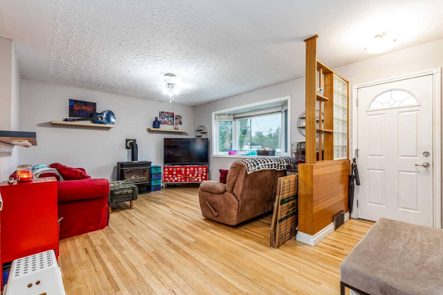 Calgary, AB T2H 1G3,4547 26 AVE SW