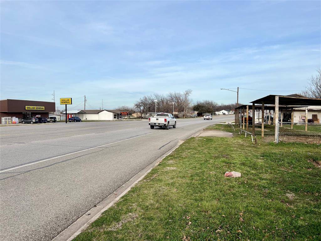 Nocona, TX 76255,508 E Highway 82