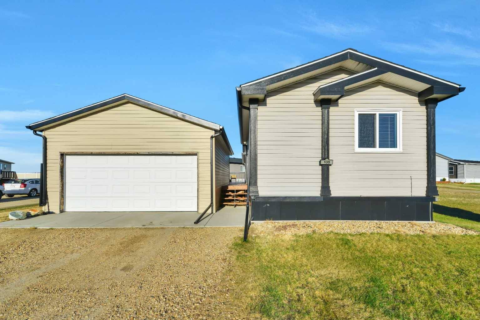 Lacombe, AB T4L 0B4,15 Mackenzie Ranch WAY #135