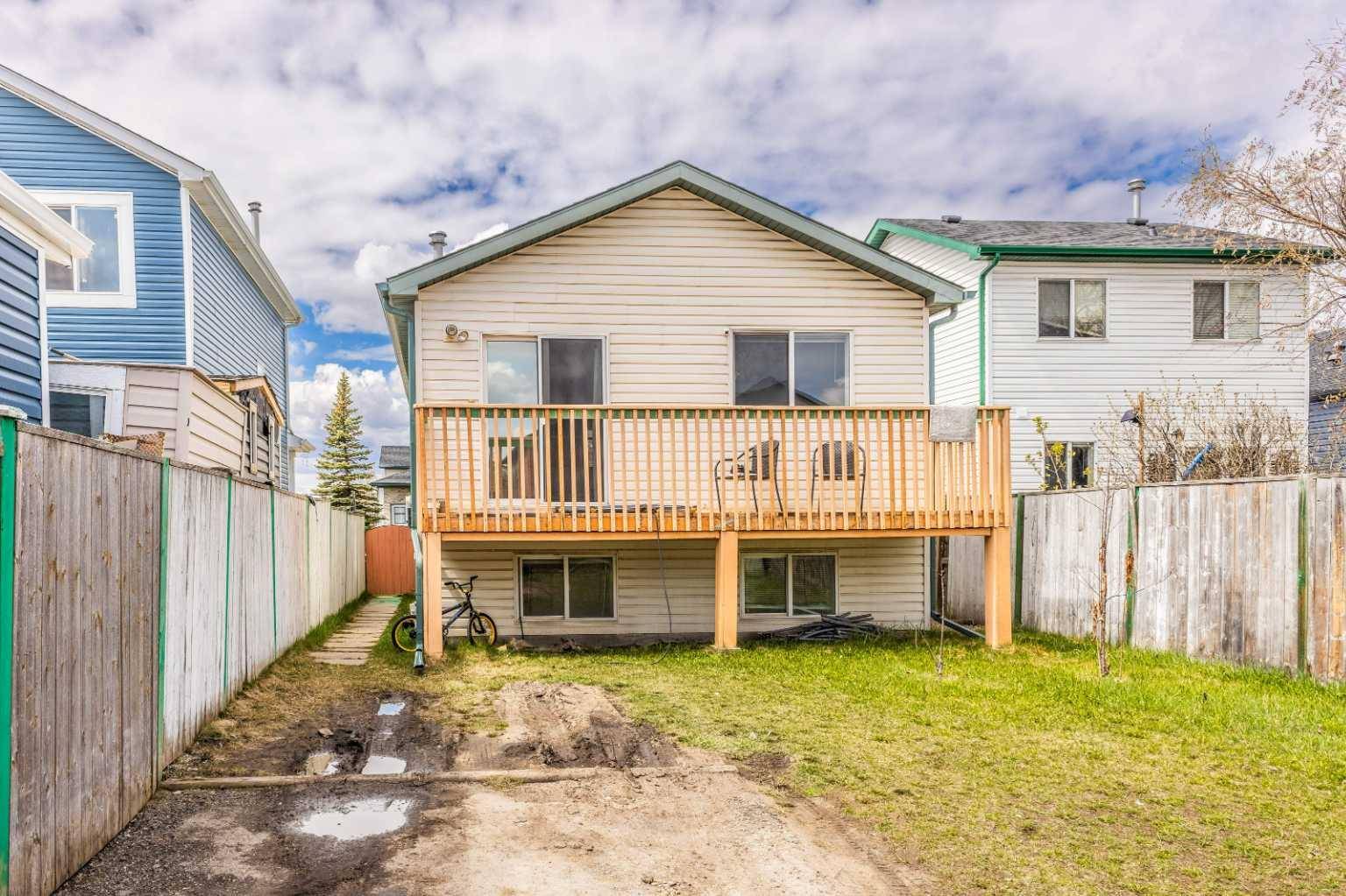 Calgary, AB T3J 3S9,141 Martin Crossing CRES NE