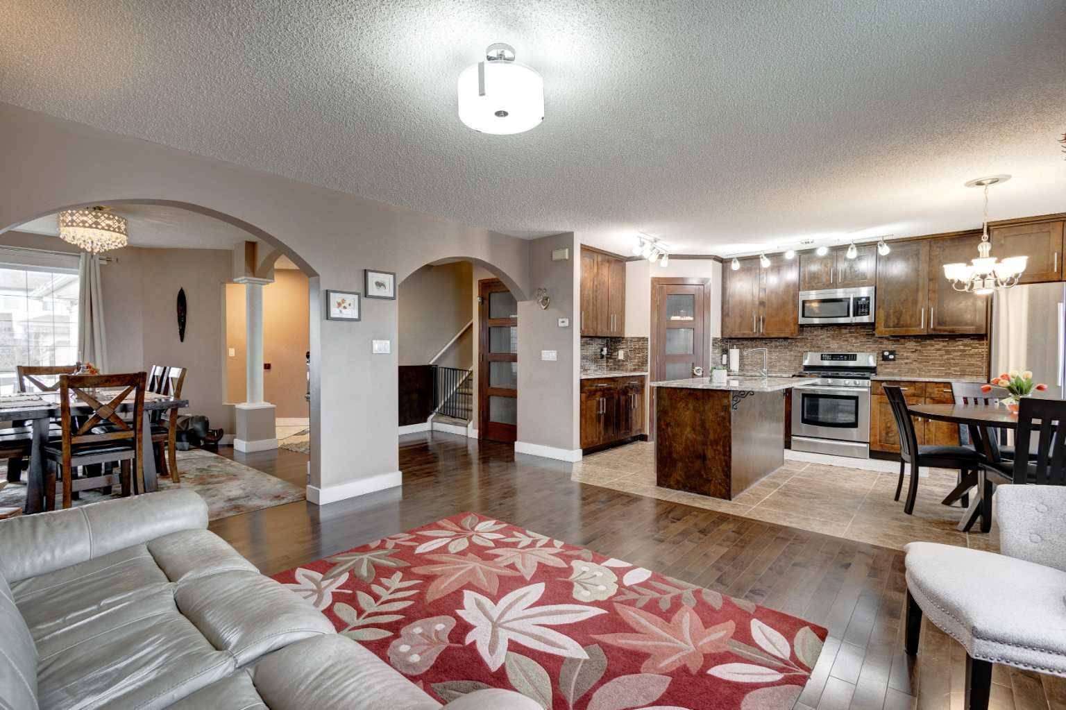 Calgary, AB T3L 2E3,158 Tuscarora Close NW