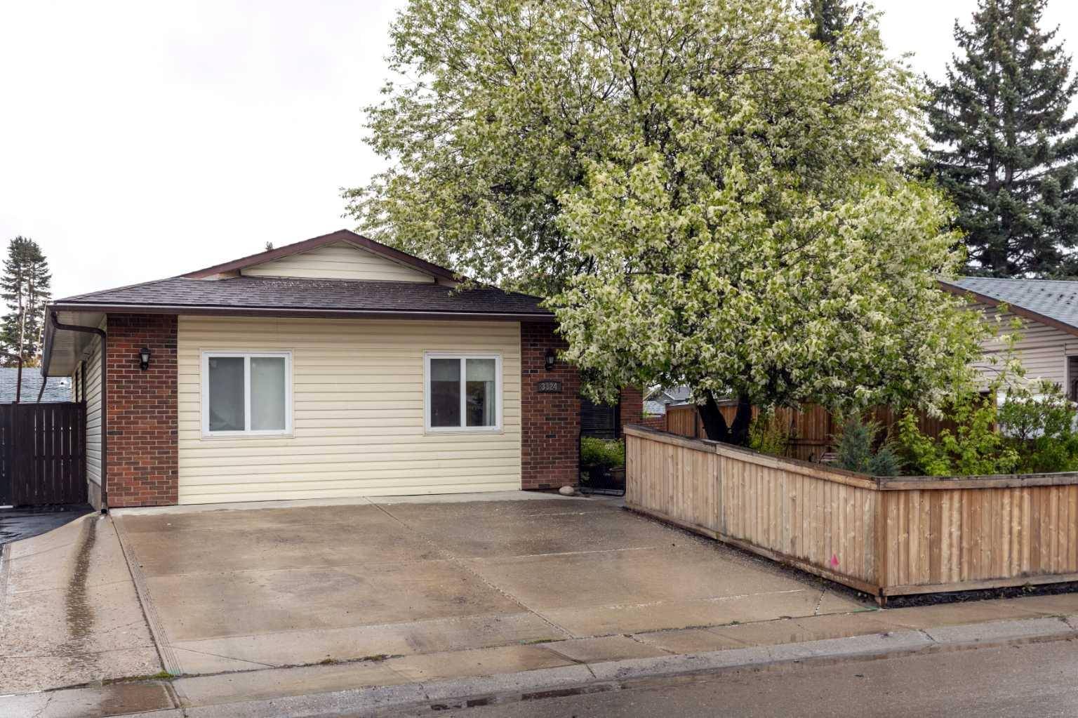 Calgary, AB T1Y3S9,3324 60 ST NE