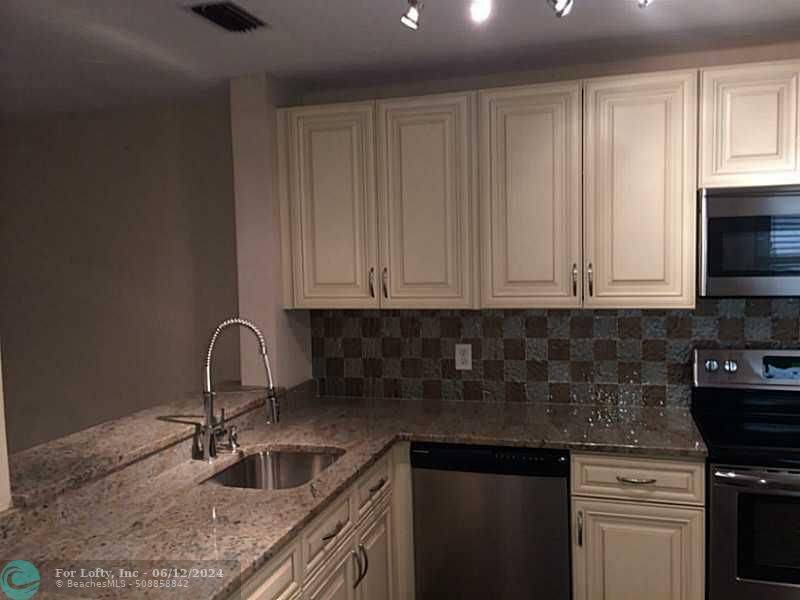 Plantation, FL 33324,Address not disclosed