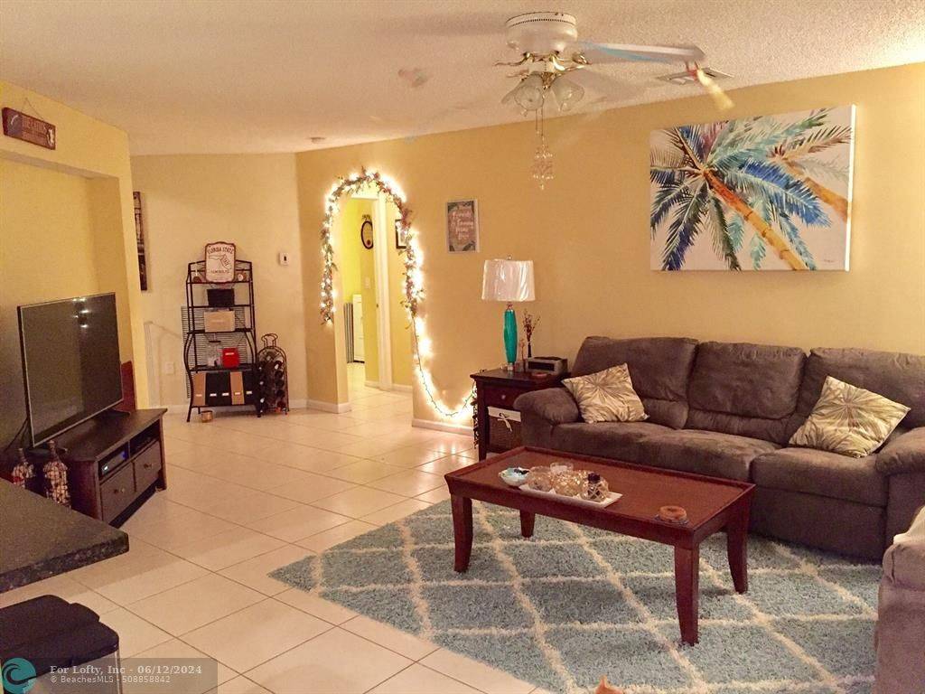 Pembroke Pines, FL 33029,20507 SW 1st St