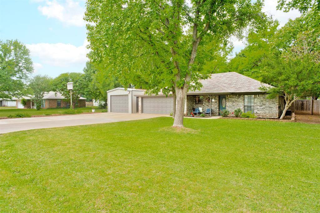 Granbury, TX 76049,914 Janis Street