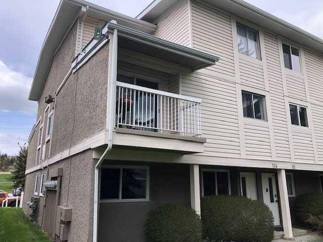 Calgary, AB T3E 6N5,3015 51 ST SW #114