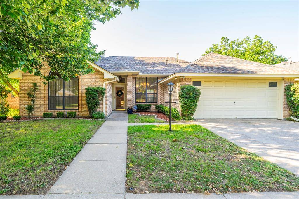 Arlington, TX 76013,2209 Hunter View Court