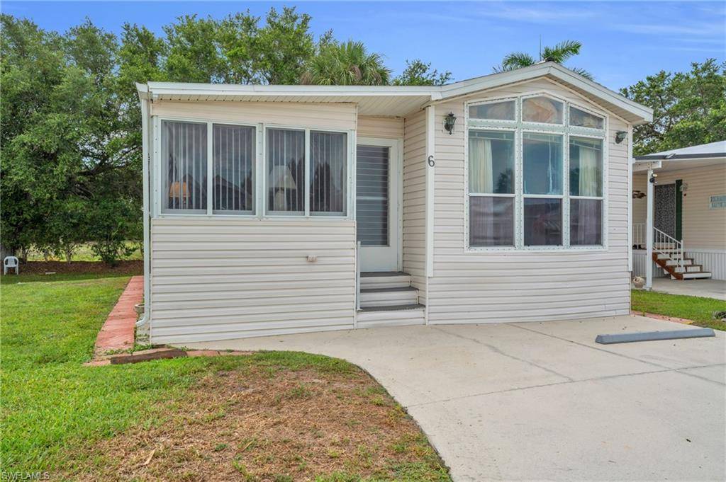 6 Bass LN 6, Naples, FL 34114