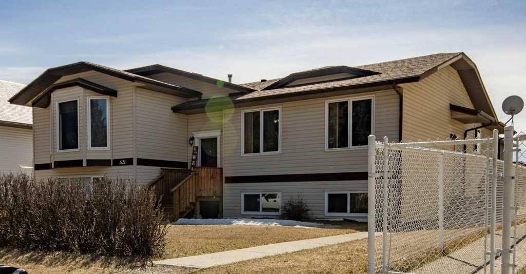 Sundre, AB T0M 1X0,623 5 AVE SW