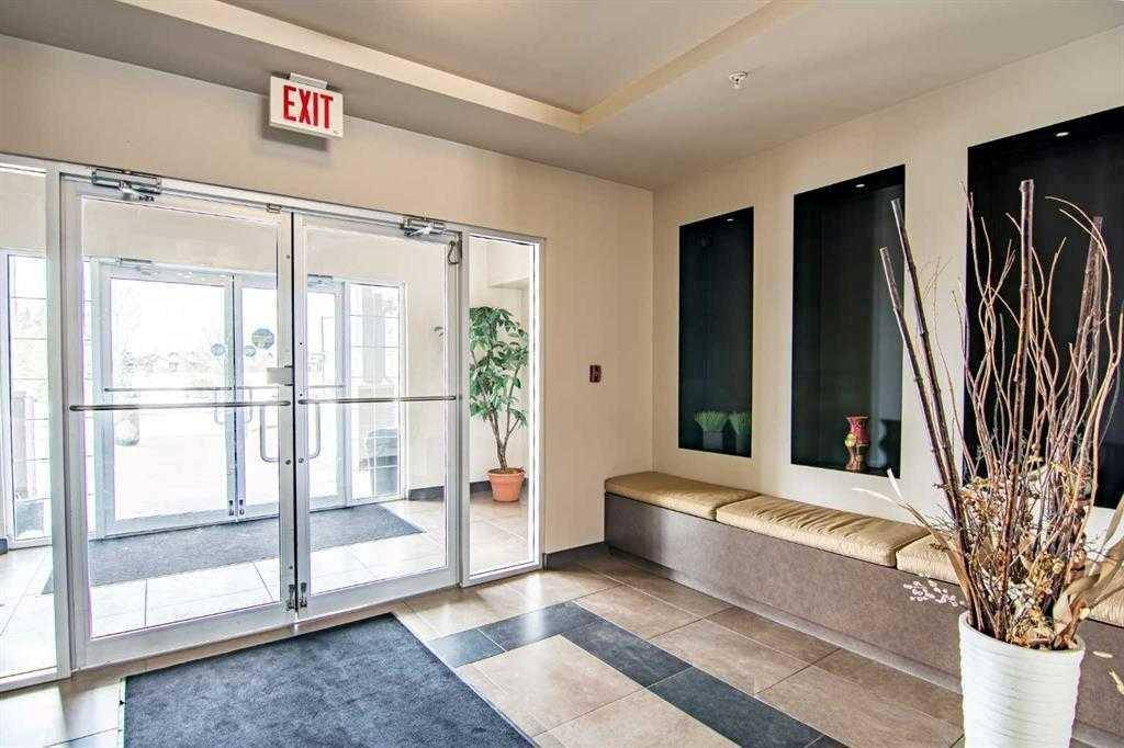 Sylvan Lake, AB T4S 2M9,100 Lakeway BLVD #302