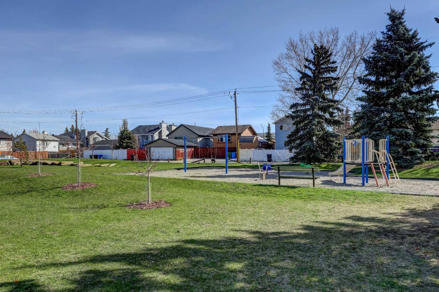 Calgary, AB T3j 2v3,124 Martindale Close NE