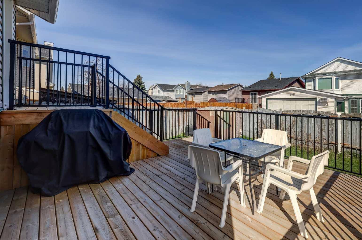 Calgary, AB T3j 2v3,124 Martindale Close NE