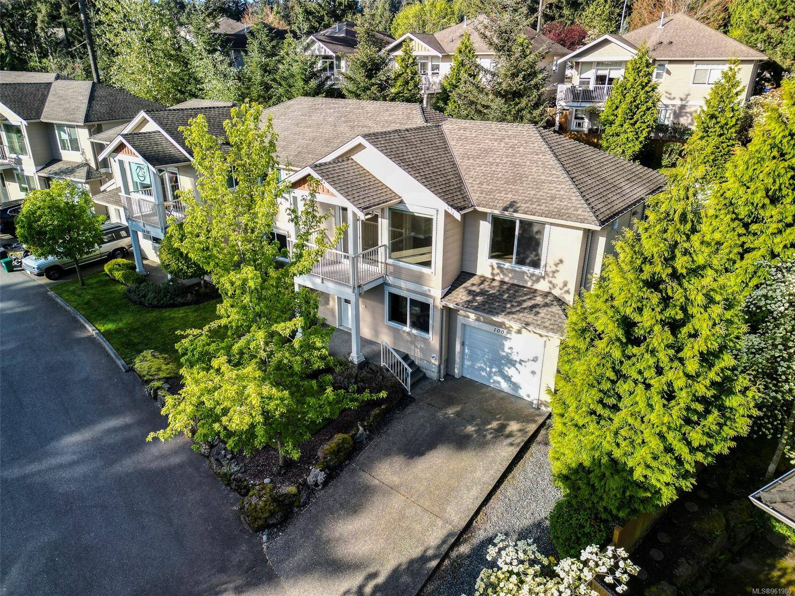 Nanaimo, BC V9R 0A3,807 Oakhills Vista #100