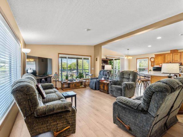 40 768 SHUSWAP ROAD E, Kamloops, BC