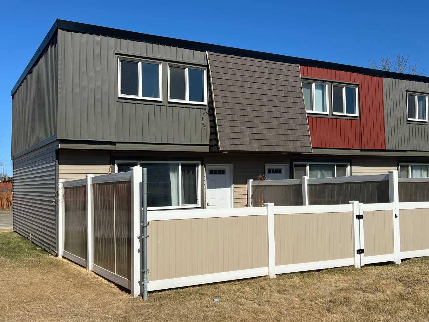 Slave Lake, AB T0G2A1,608 Main ST NW #29