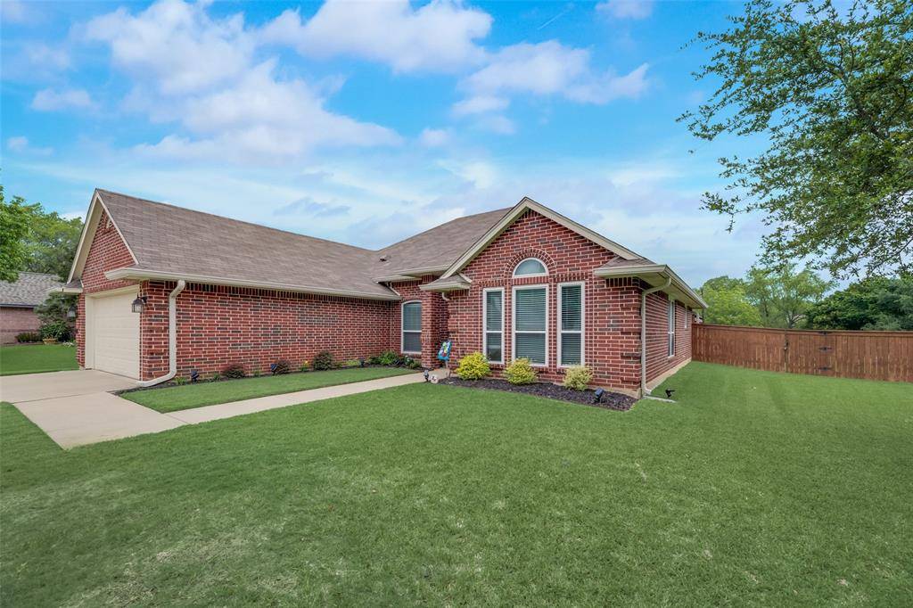 Hurst, TX 76053,232 Blossom Lane