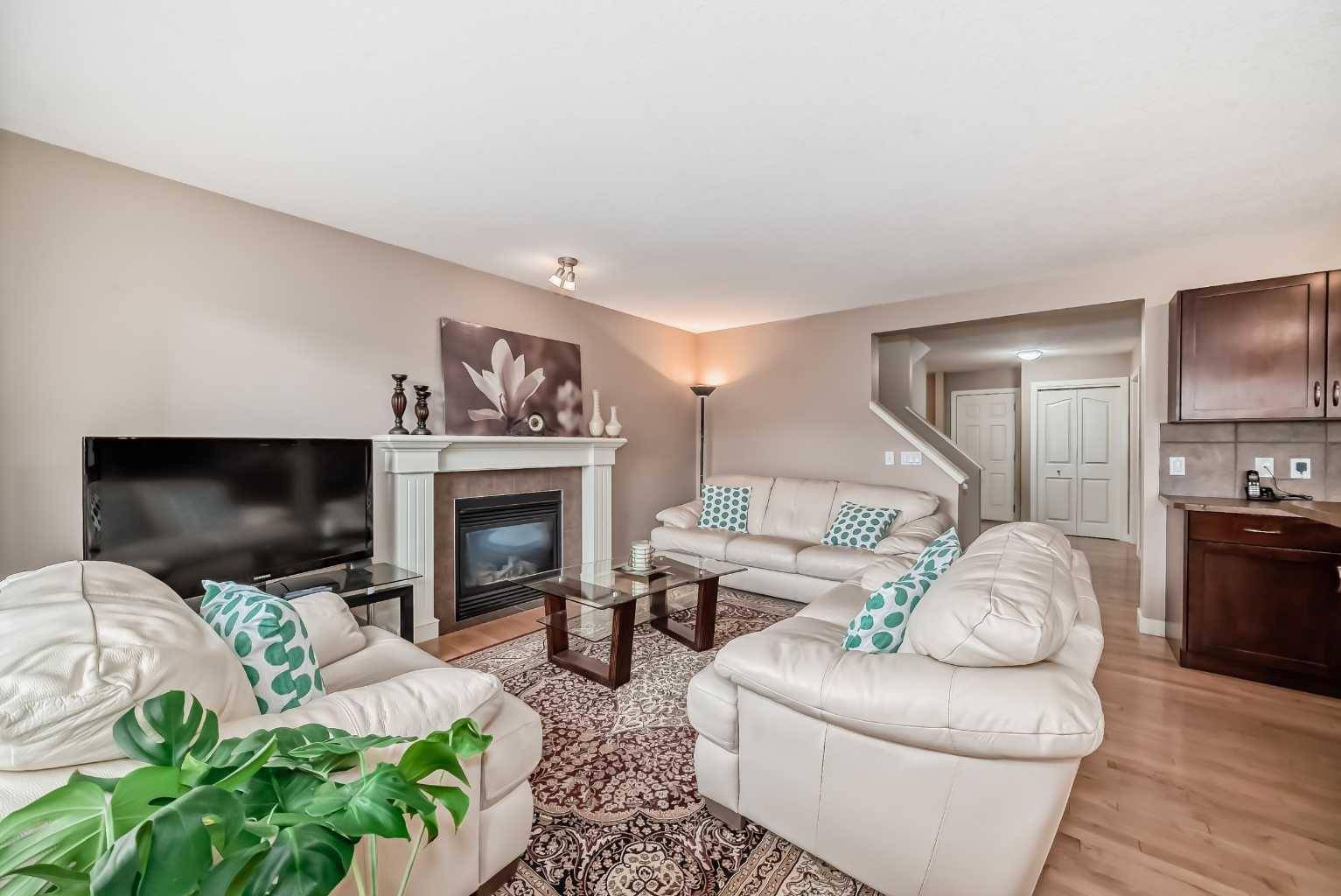 Calgary, AB T2Y 5J3,32 Bridlecrest CT SW