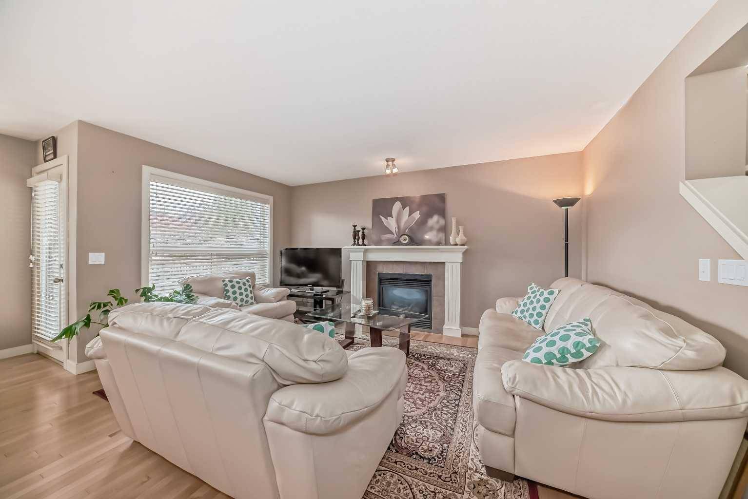 Calgary, AB T2Y 5J3,32 Bridlecrest CT SW