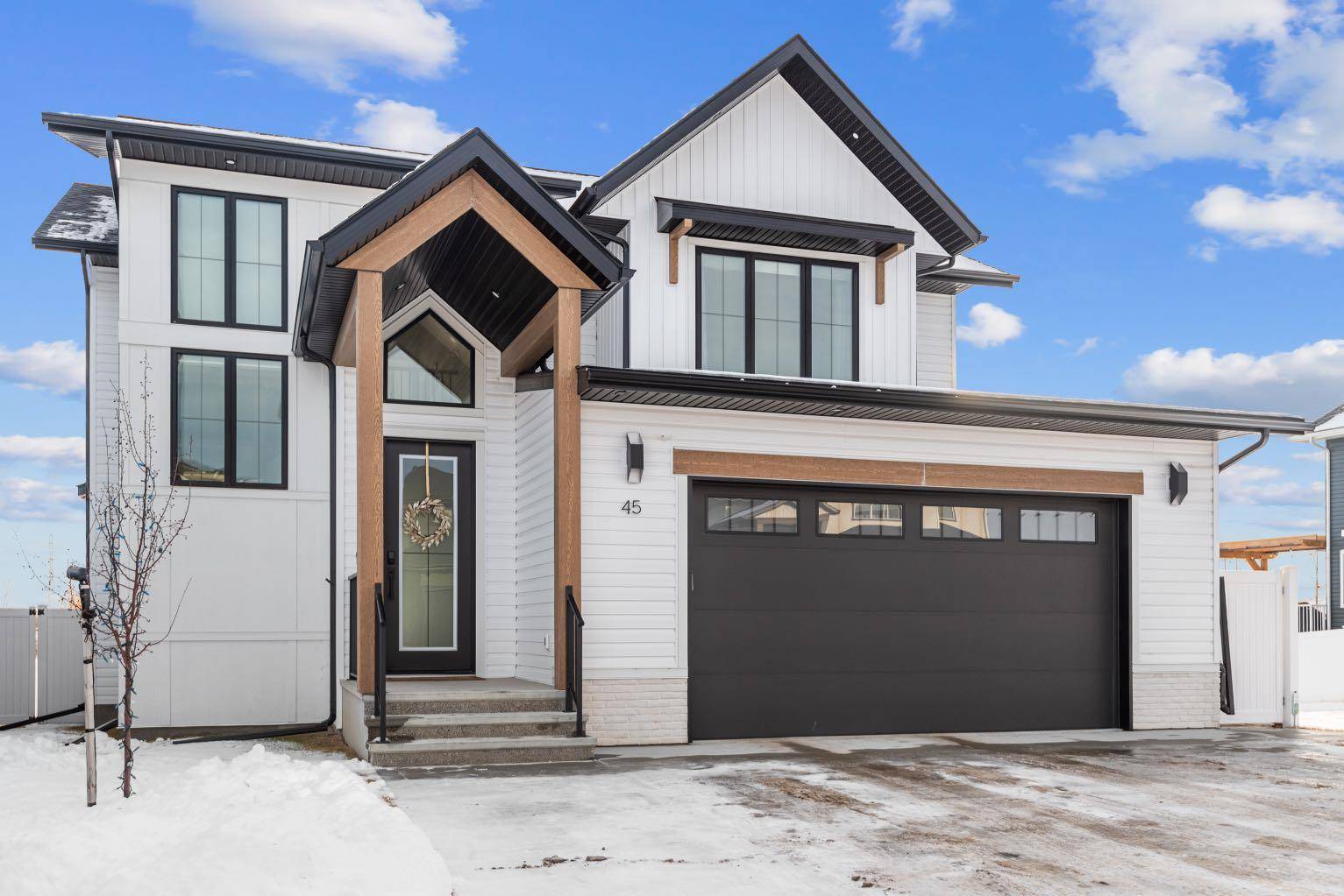 Red Deer, AB T4R 0S7,45 Longmire Close