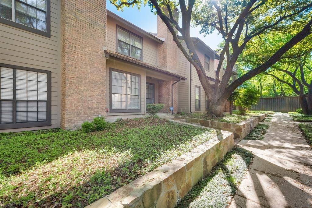 Dallas, TX 75231,9910 Royal Lane #1304