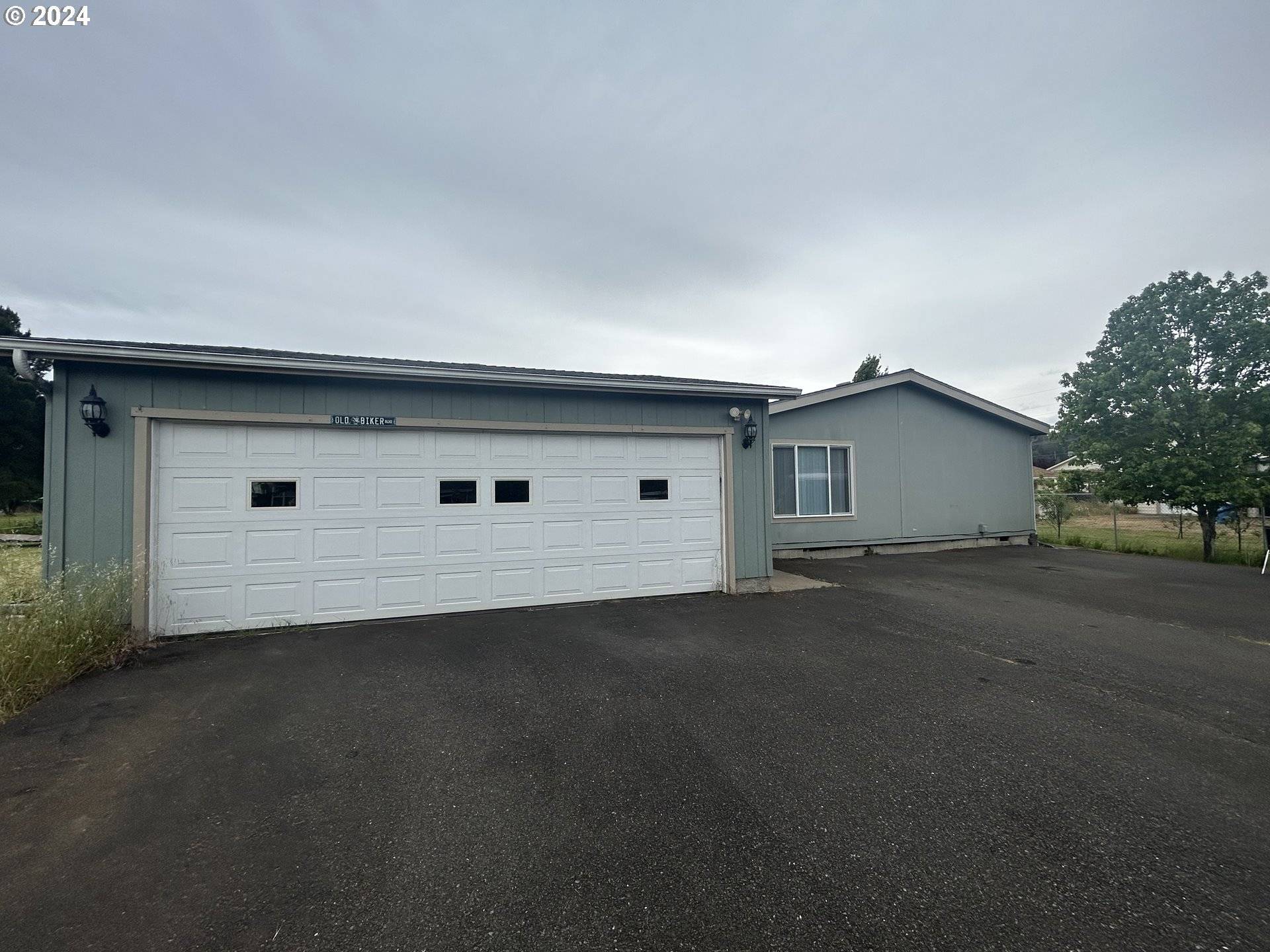 Sutherlin, OR 97479,181 BEECROFT ST