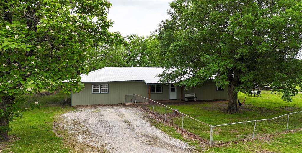 Bonham, TX 75418,453 County Road 3011