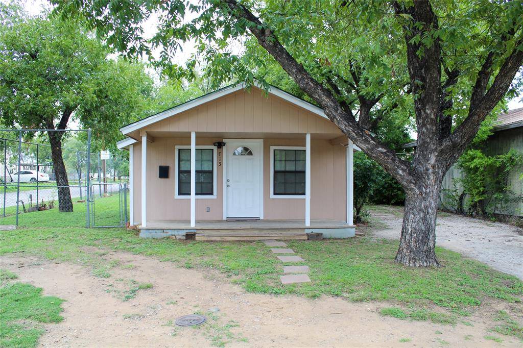 Brownwood, TX 76801,713 Avenue A