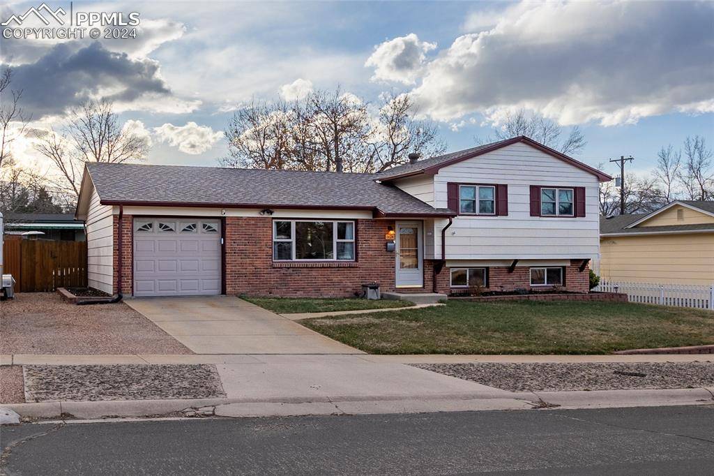 Colorado Springs, CO 80909,1424 Monteagle ST