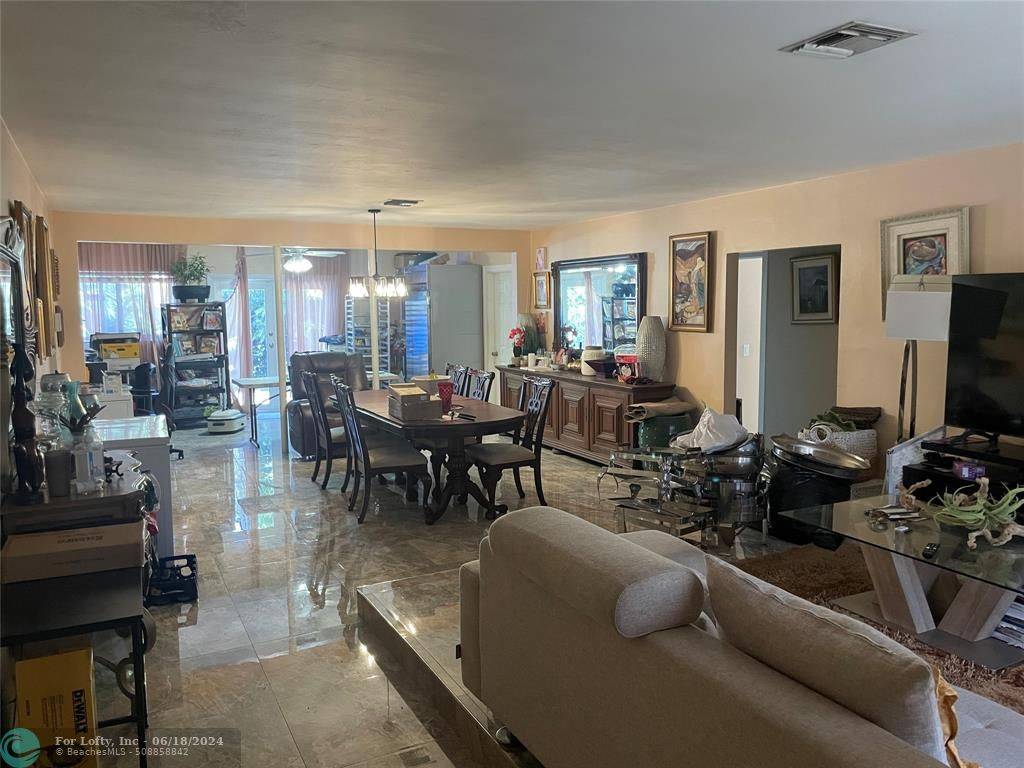 North Miami Beach, FL 33162,1041 NE 178th Terrace