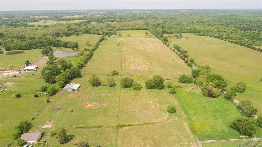 Wolfe City, TX 75496,000 CR 4502