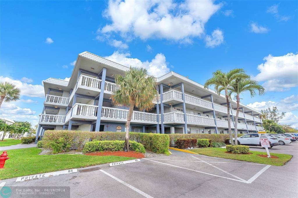 Boca Raton, FL 33428,9880 Marina Blvd  #1525