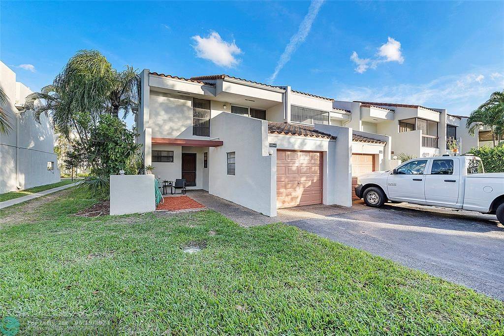 Lauderhill, FL 33319,6544 Racquet Club Dr  #67