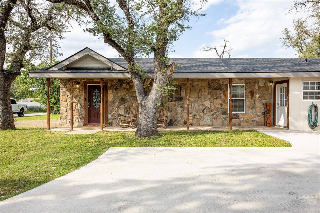 Glen Rose, TX 76043,305 Ross Avenue