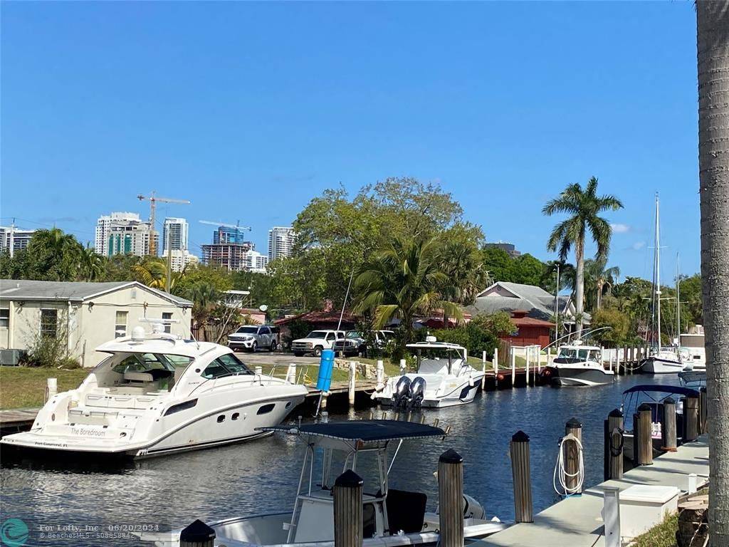 Fort Lauderdale, FL 33315,1000 River Reach Dr  #102